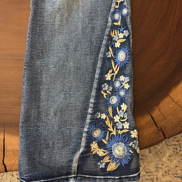 Fire and Rain Flare Wide Leg Jeans with Floral Embroidery/ Size 14 - Picture 7 of 9